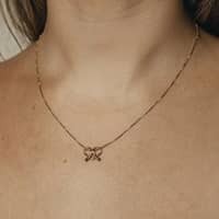CORRENTE EM PRATA COM BANHO DE OURO ROSE CAMPANHA OUTUBRO ROSA